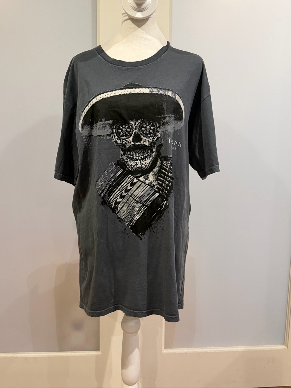 Men's Charcoal Graphic Skull Short Sleeve Tee